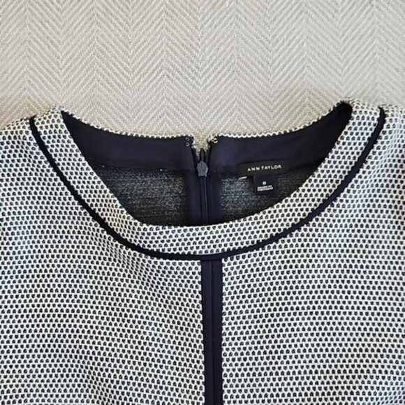 Ann Taylor Classic Knit Zip Back Dress Size 8 Short Sleeve Gray Black Old Money - Picture 6 of 16